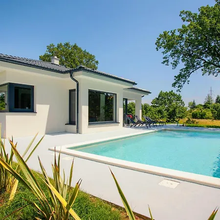 Holiday home 3 Bedroom Amazing In