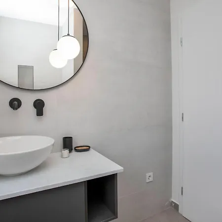 Prázdninový dům 3 Bedroom Amazing In Raša