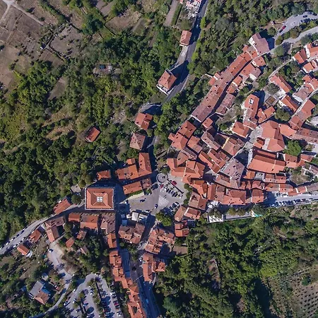 בית נופש Beautiful In Raša